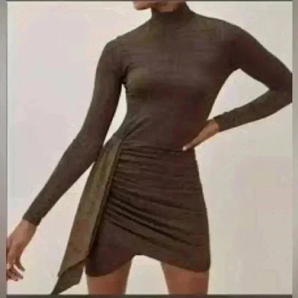 REFORMATION Paprika Dress - Picture 3 of 9